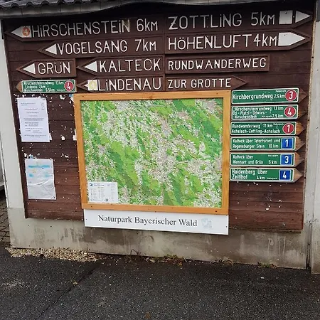 Am Kirchberg * Achslach